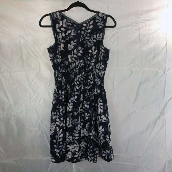 Simply Vera Navy/White Floral Dress Size SM - Picture 4 of 6